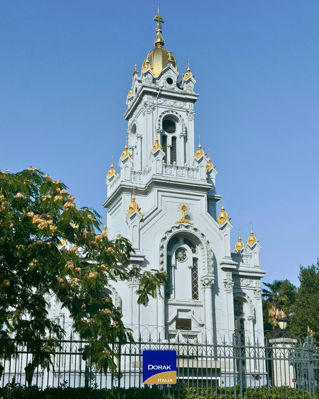 La Chiesa di Ferro: un capolavoro che sfida i secoli sul Corno d'Oro